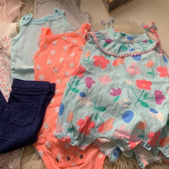 Bundle of baby girl infant nine month summer clothes - Picture 4 of 5
